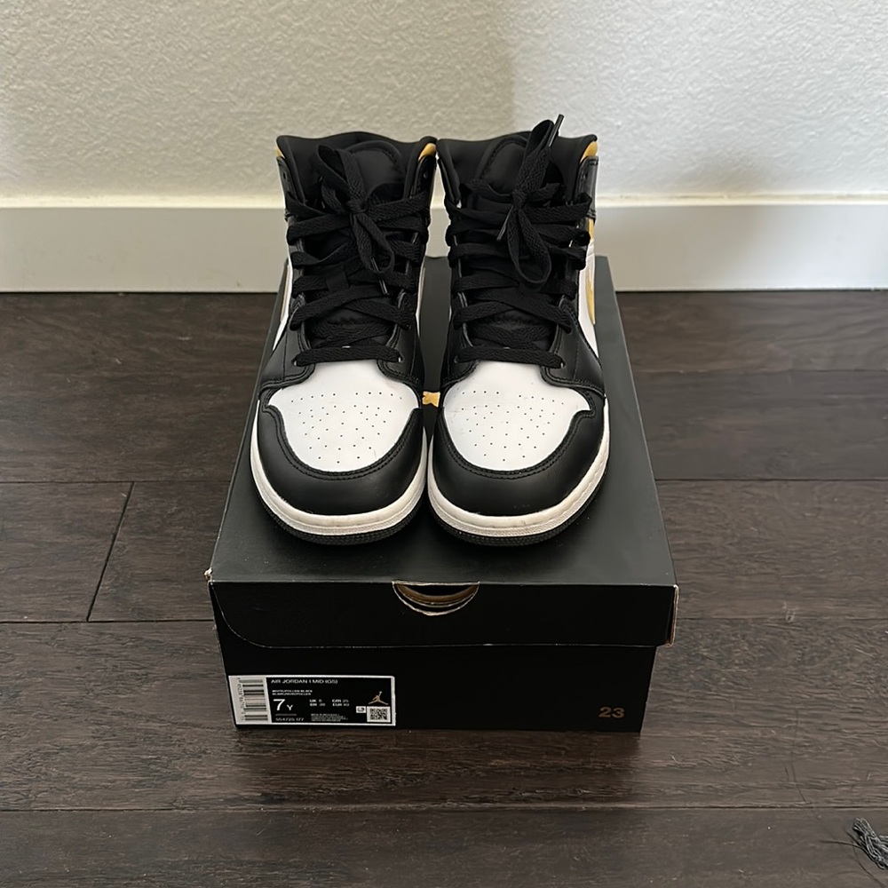Jordan 1 Pollen